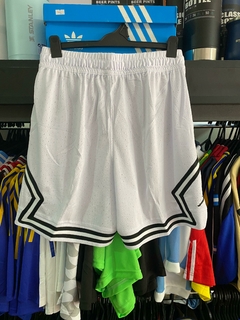 SHORT BERMUDA NBA JORDAN BLANCO IMPORTADO en internet