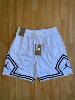 SHORT BERMUDA NBA JORDAN BLANCO IMPORTADO