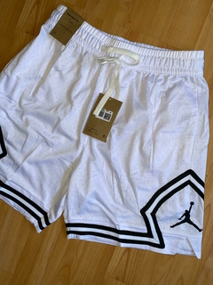 SHORT BERMUDA NBA JORDAN BLANCO IMPORTADO en internet