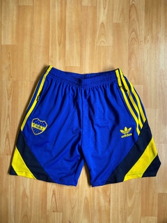 SHORT BOCA JUNIORS BERMUDA CON CIERRE BORDADO