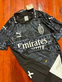 CAMISETA AC MILAN ITALIA SUPLENTE NEGRA IMPORTADA G5 en internet