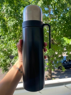 TERMO GRABADO AFA SELECCION ARGENTINA NEGRO MEDIA MANIJA 1 LITRO - tienda online