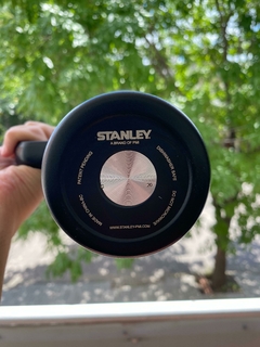 VASO STANLEY QUENCHER IMPORTADO 1,2 LTS NEGRO - FAQ INDUMENTARIA