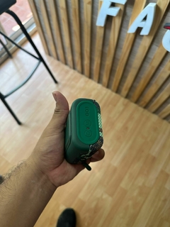 PARLANTE JBL GO PRO 3 BLUETOOTH VERDE CAMUFLADO en internet