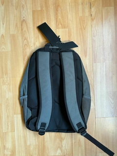 4085 MOCHILA IMPORTADA G5 GRIS en internet