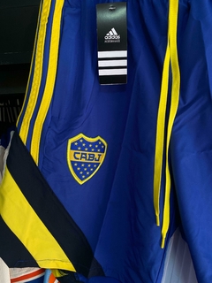 BERMUDA SHORT BOCA JUNIORS MICROFIBRA CON CIERRE BORDADA IMPORTADA - comprar online