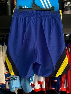 BERMUDA SHORT BOCA JUNIORS MICROFIBRA CON CIERRE BORDADA IMPORTADA - FAQ INDUMENTARIA