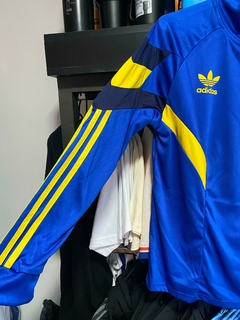 BUZO MEDIOCIERRE BOCA JUNIORS RETRO NUEVO 2025 en internet