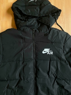 CAMPERA NIKE AIR CON POLAR COLOR NEGRO - tienda online