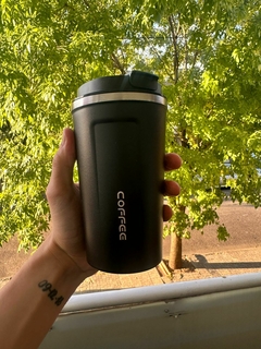 VASO CAFE CON TEMPERATURA LED 510 ML coffee NEGRO en internet