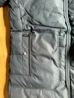 CAMPERA 3/4 INFLABLE POLAR LISA COLOR AZUL OSCURO en internet