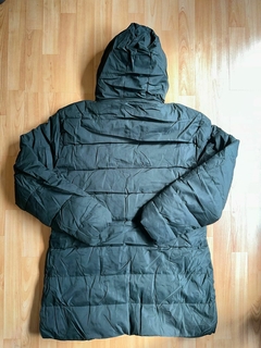 CAMPERA 3/4 INFLABLE POLAR LISA COLOR VERDE OSCURO CAPUCHA DESMONTABLE - tienda online