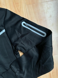 CONJUNTO CAMPERA Y PANTALON NIKE TECH IMPORTADO COLOR NEGRO - tienda online