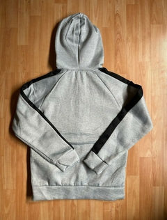CONJUNTO CAMPERA Y PANTALON NIKE IMPORTADO COLOR GRIS - tienda online
