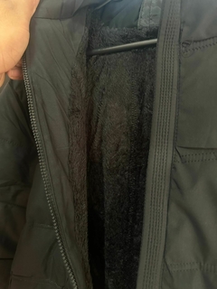 CAMPERA 3/4 INFLABLE POLAR LISA COLOR NEGRO CAPUCHA DESMONTABLE - tienda online