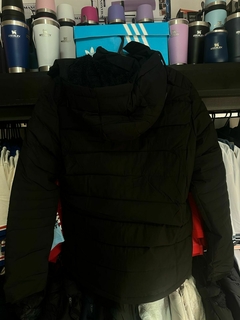 CAMPERA JORDAN POLAR INFLABLE COLOR NEGRO - tienda online