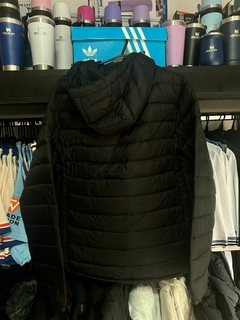 Imagen de CAMPERA LACOSTE PLUMA BASICA SIN PIEL COLOR NEGRO