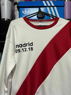 BUZO RIVER PLATE MADRID FRIZADO 2018 en internet