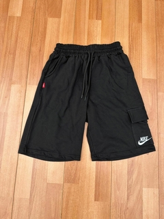 BERMUDA NIKE NEGRA