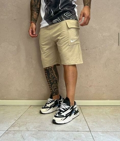 BERMUDA NIKE CARGO ALGODON BORDADA URBANA