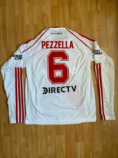 CAMISETA RIVER PLATE PEZZELLA TITULAR MANGA LARGA NUEVA 2025