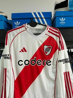 CAMISETA RIVER PLATE ECHEVERRI TITULAR MANGA LARGA NUEVA 2025 - FAQ INDUMENTARIA