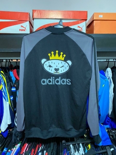 CAMPERA ADIDAS NIGGO OSITO - comprar online