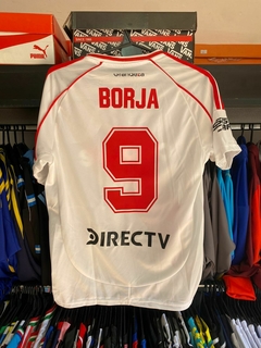 CAMISETA RIVER PLATE BORJA TITULAR MANGA CORTA 2025