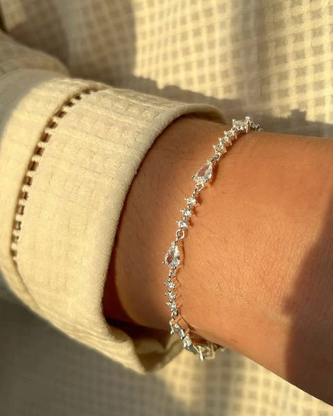 Pulseira cravejada + zircônias gota