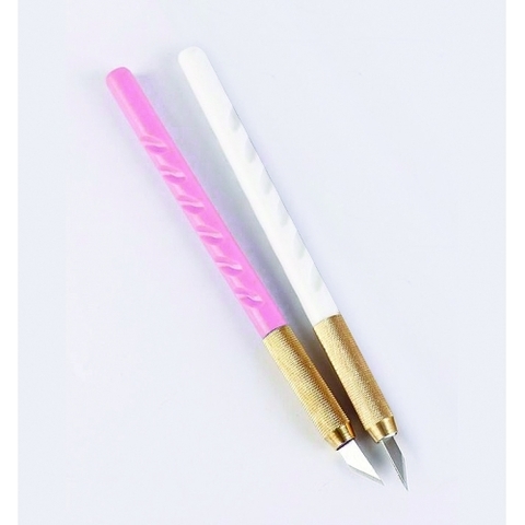 Cutter Bisturi Ergonomico Trincheta Metal + 2 cuchillas