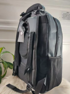 MOCHILA UNIFORM PORTANOTBOOK - comprar online