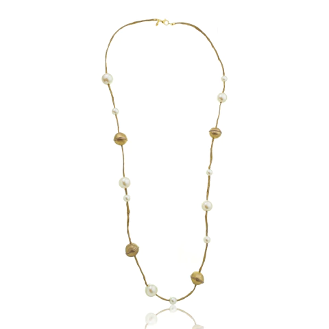 Colar longo pérolas e cerâmica