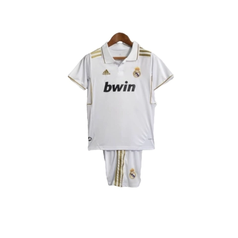 Kit Infantil Real Madrid I Retrô 11/12 - Adidas - Branco com detalhes em dourado