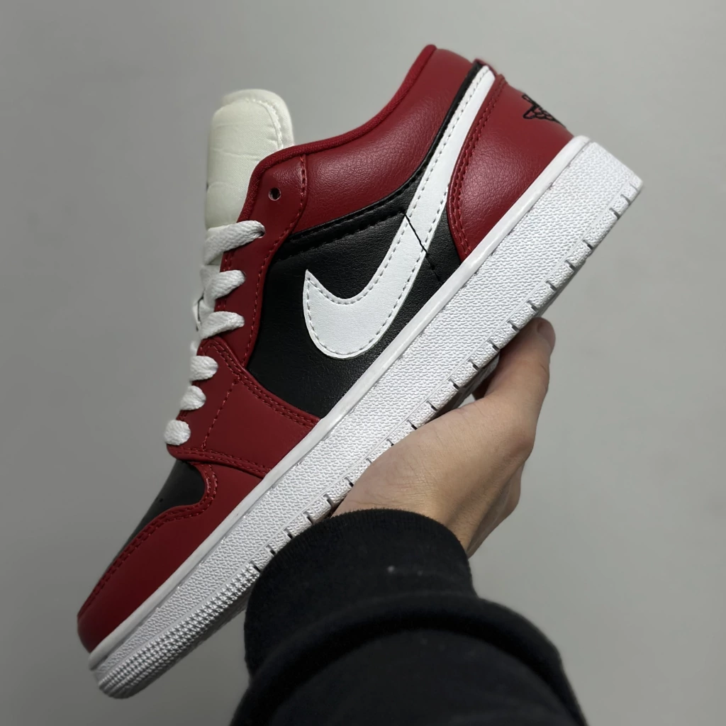 Air Jordan Low