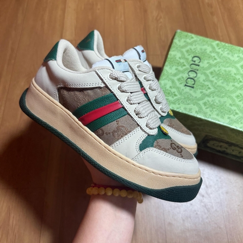 Gucci Screener GG Verde Plataforma - comprar online
