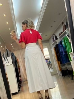 Saia Midi Evasê em Couro Ecológico: Elegância e Sustentabilidade - MARIAH  MODA