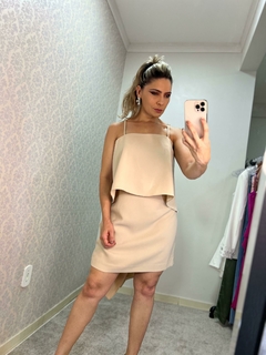 Vestido Fluído em Crepe – Leveza e Elegância para Todas as Ocasiões - comprar online