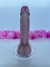 Pênis 16x3,5cm com Ventosa e Escroto Dick - Apaixone-se