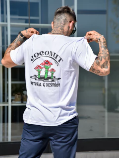 Remera Regular fit coconut crew coconut fungi