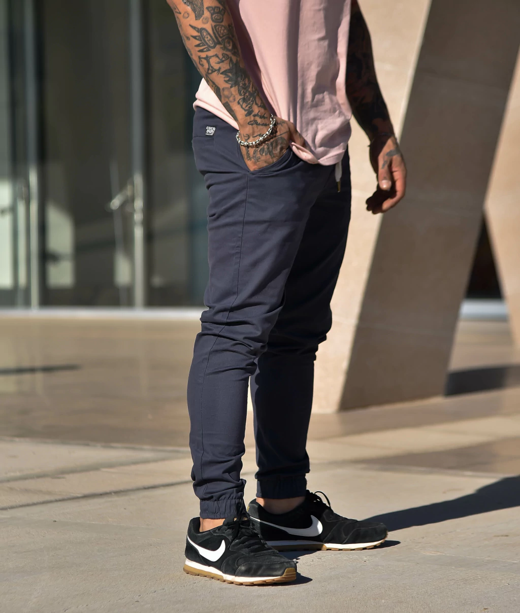 Joggers chinos Regular fit color gris topo