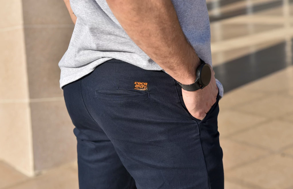 Pantalon chino estructura color azul navy
