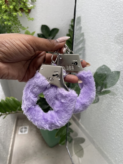 Algemas metal c/ pelúcia - comprar online