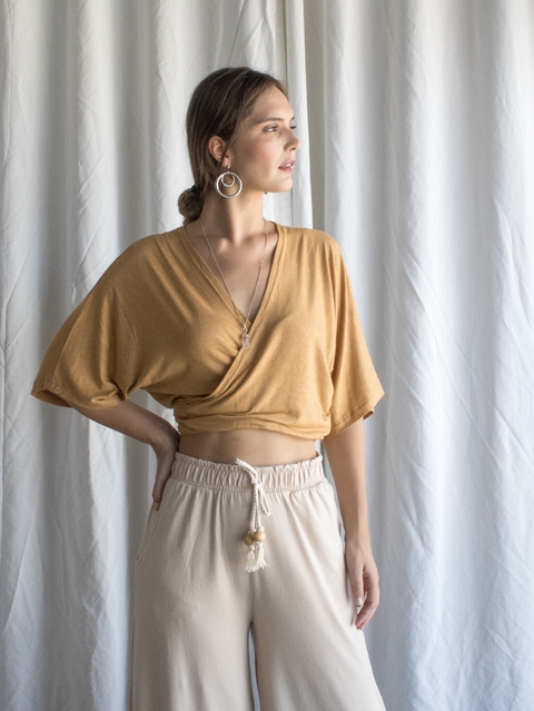 Blusa Transpassada Ocre
