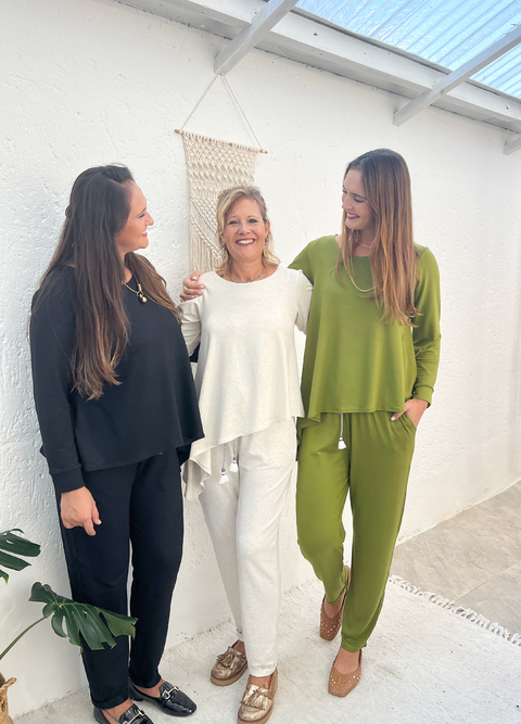 CONJUNTO: Jogger Aurora + Blusa Manga Longa assimétrica - comprar online