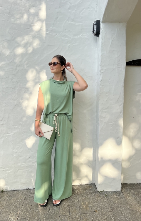 CONJUNTO: Pantalona Bolso Verde + Colete Regatão Verde