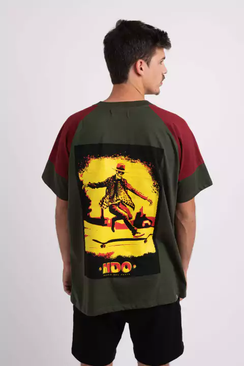 Remera combinada Skate Skull Oversize variante 2