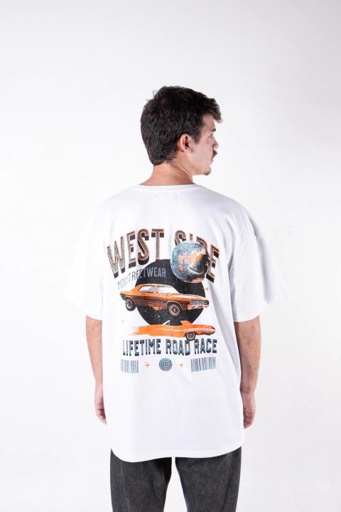 Remera Oversize Space Retro Blanco