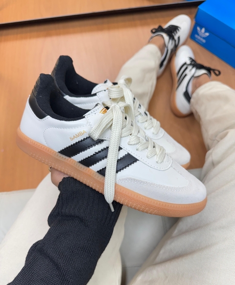 Tênis Samba OG Off/Preto/Caramelo - comprar online