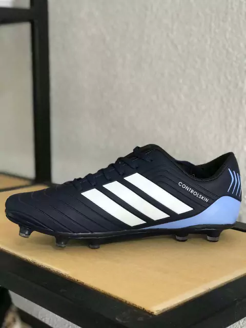 Chuteira para campo ConstrolSkin Preto/Azul claro