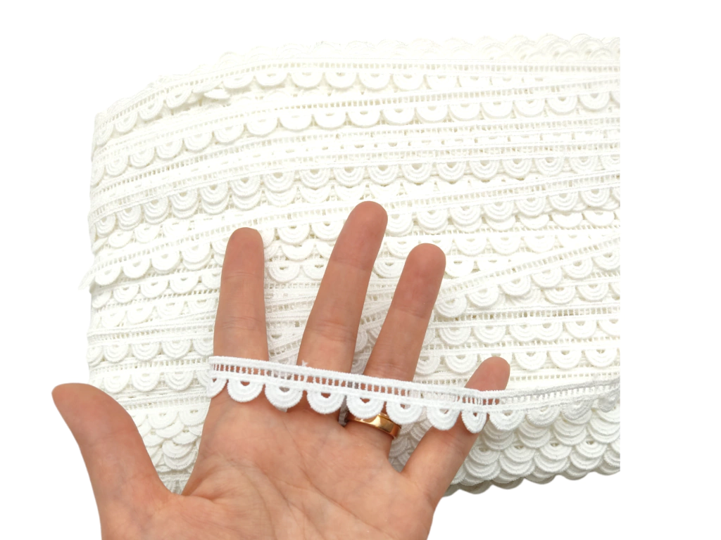 Renda Gupir L3115 - larg. 1,5cm - 9,0 Mts
